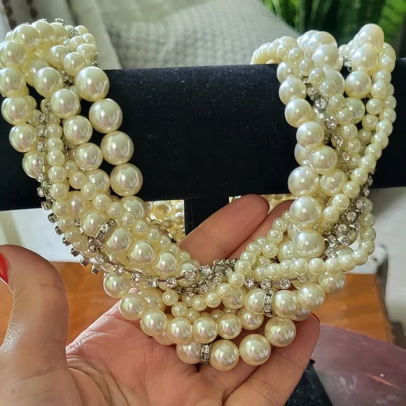 Vintage Cream and Silver Multi-Strand Necklace - Picture 5 of 15